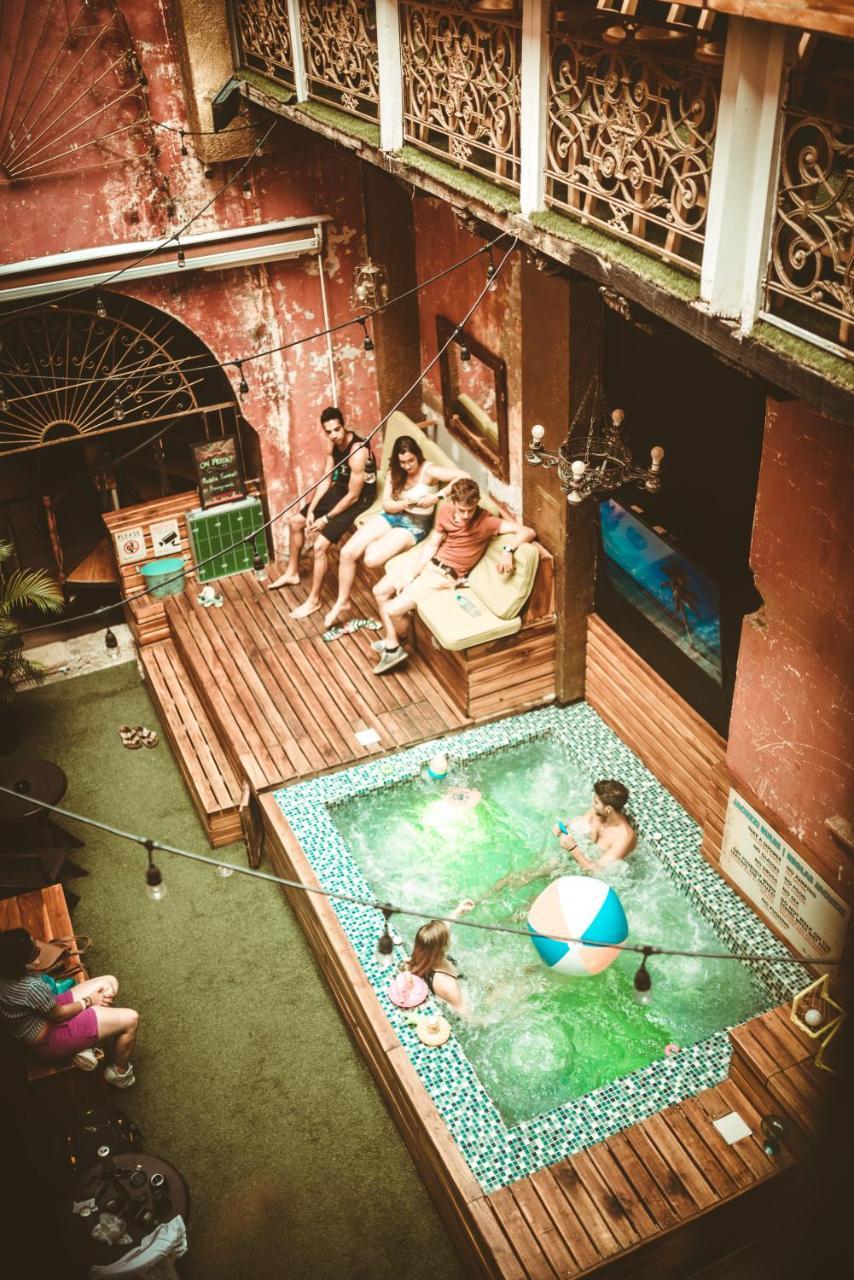 The Clock & Cartagena (Kolumbien)